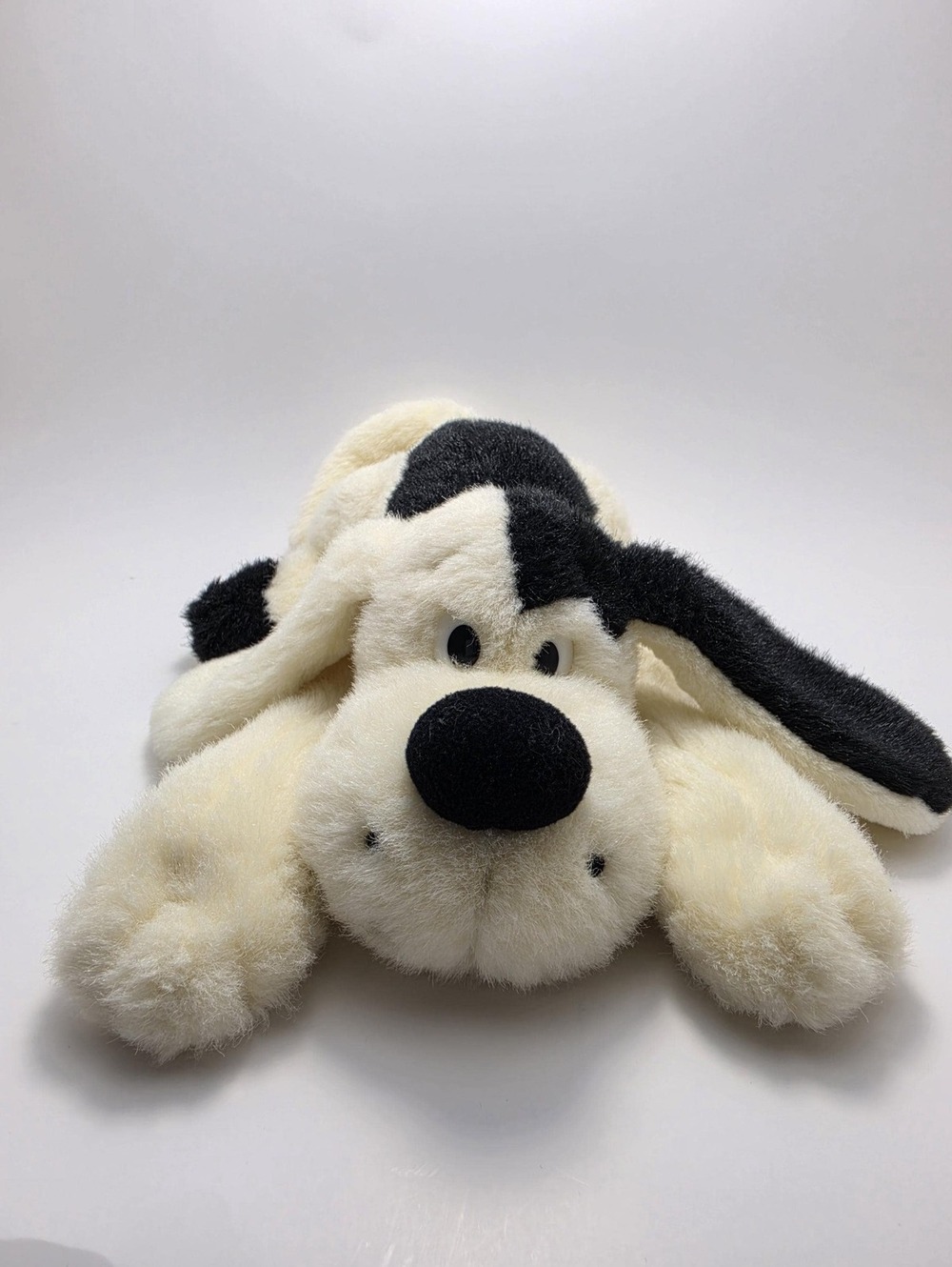 Vintage Russ Berrie Hound Dog Plush Puppy Dog Lil Luvables (11 inch)